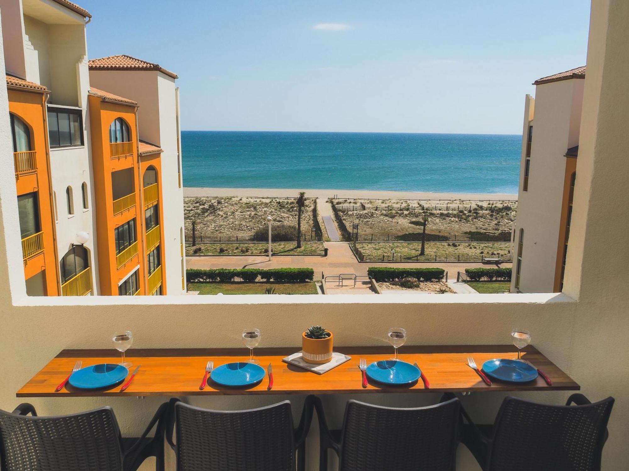 Agréable appartement rénové avec une terrasse vue mer, parking et Wifi gratuit Le Barcarès Exterior foto