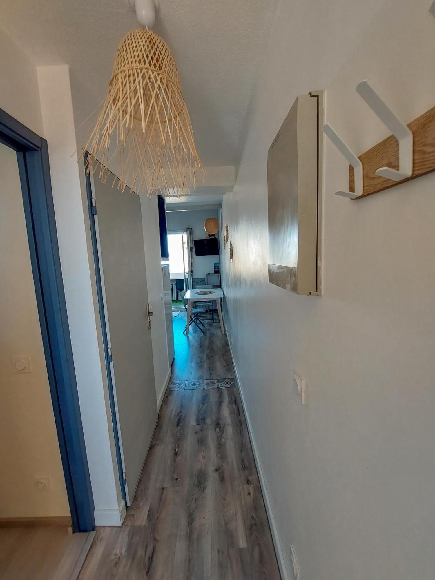 Agréable appartement rénové avec une terrasse vue mer, parking et Wifi gratuit Le Barcarès Exterior foto
