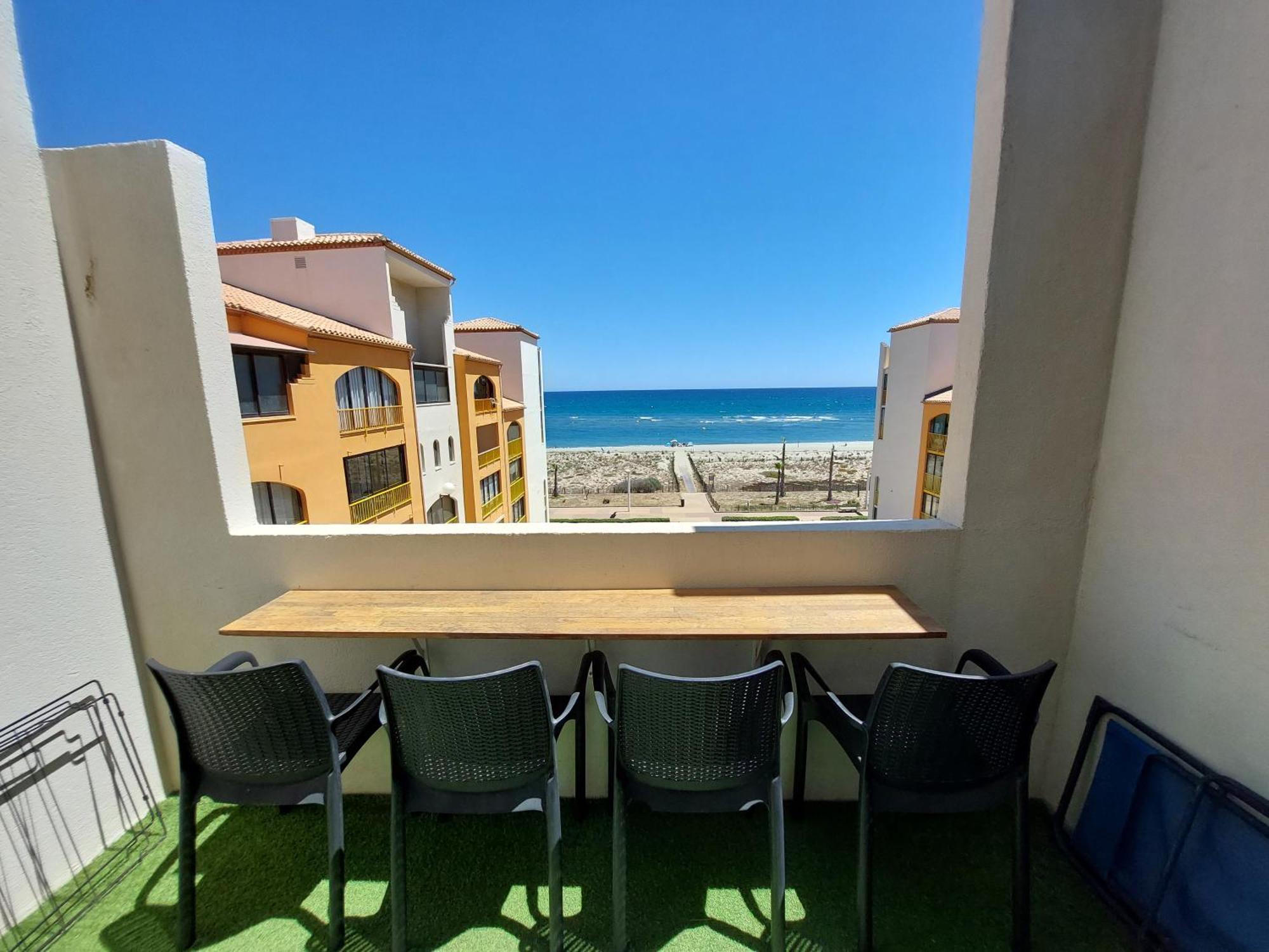 Agréable appartement rénové avec une terrasse vue mer, parking et Wifi gratuit Le Barcarès Exterior foto